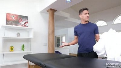 Инцест, Мамки, Минет, Большие сиськи, Блондинки, С сыном, С матерью, На столе, На кухне, Кончил на сиськи, Кончил на лицо,